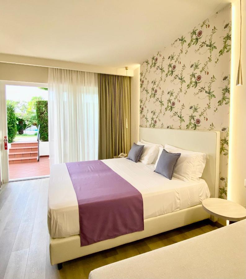 Hotel Tirreno Parghelia Exterior foto