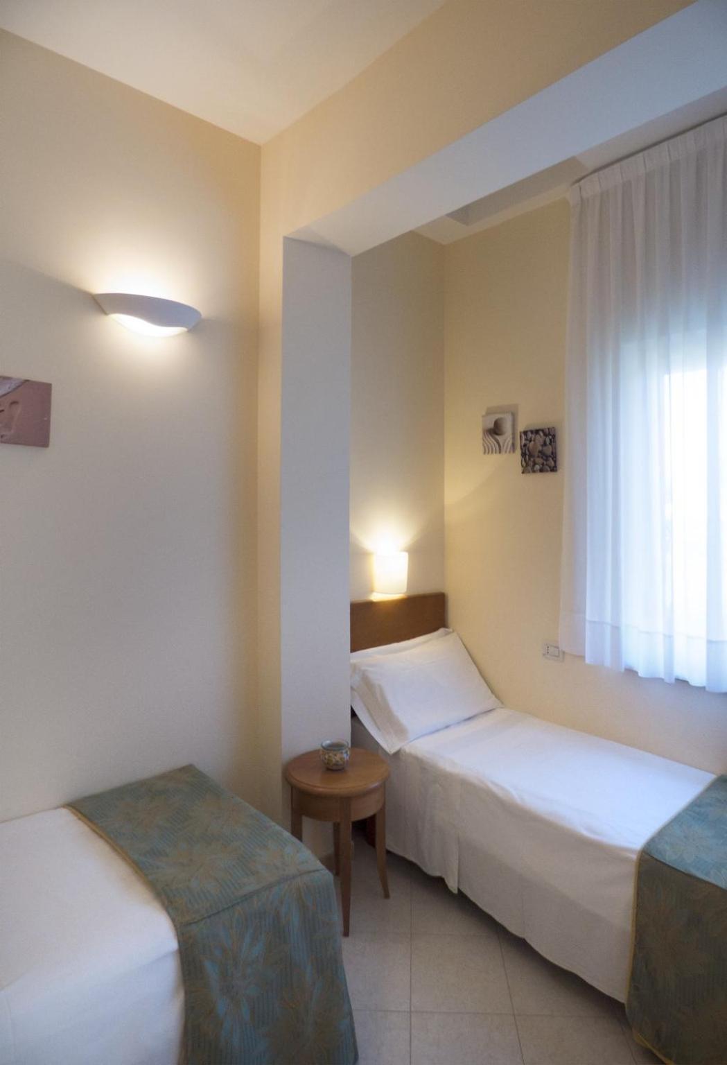 Hotel Tirreno Parghelia Exterior foto