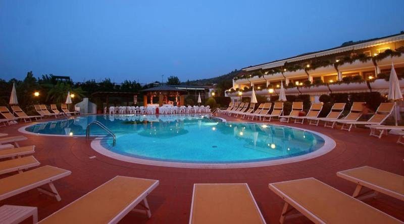 Hotel Tirreno Parghelia Exterior foto