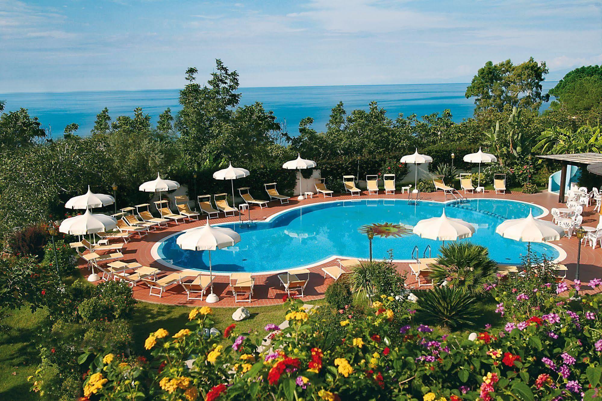 Hotel Tirreno Parghelia Instalações foto
