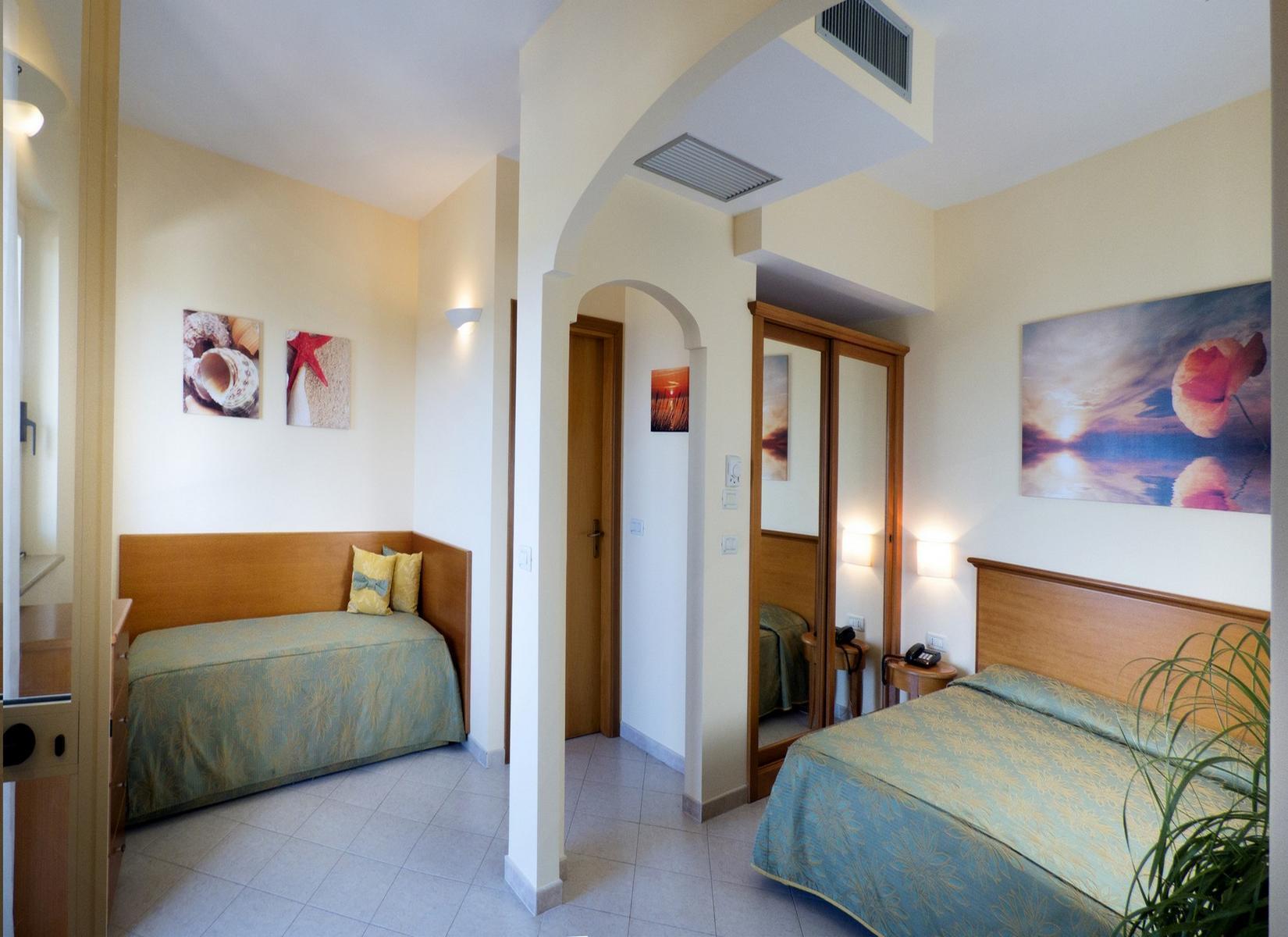 Hotel Tirreno Parghelia Exterior foto
