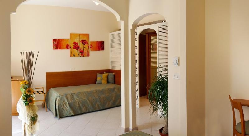 Hotel Tirreno Parghelia Exterior foto